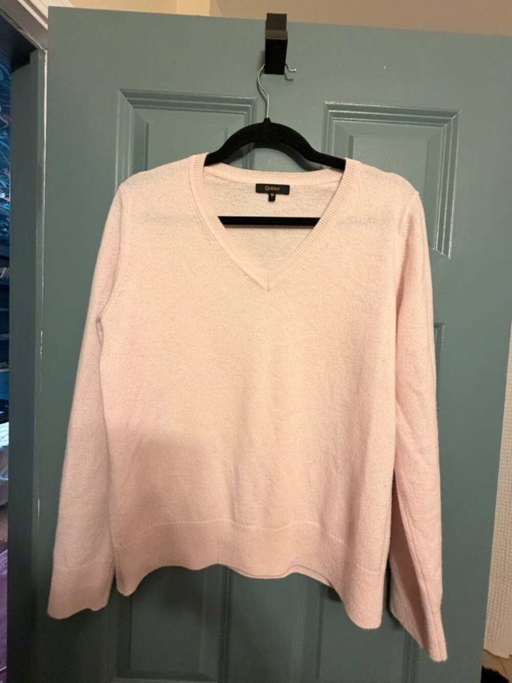 Quince Women's 100% Cashmere V-Neck Sweater